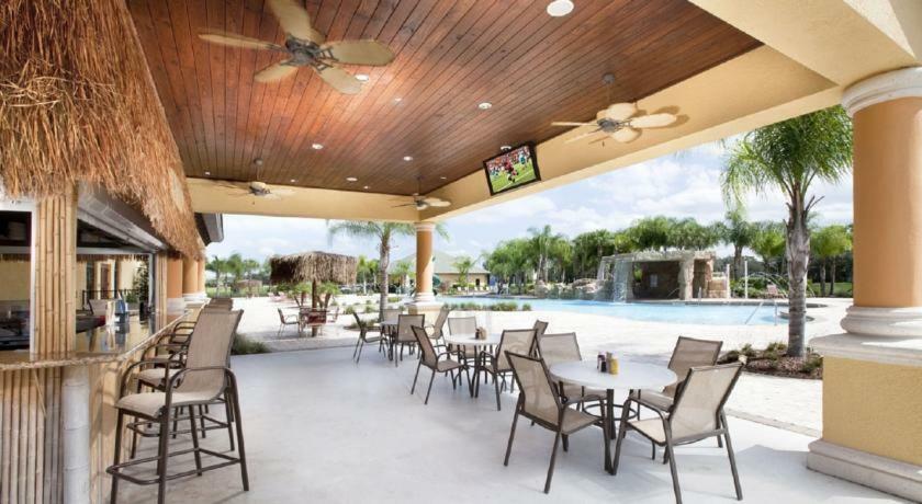 Spacious Villa Near Disney Four Corners Exterior photo